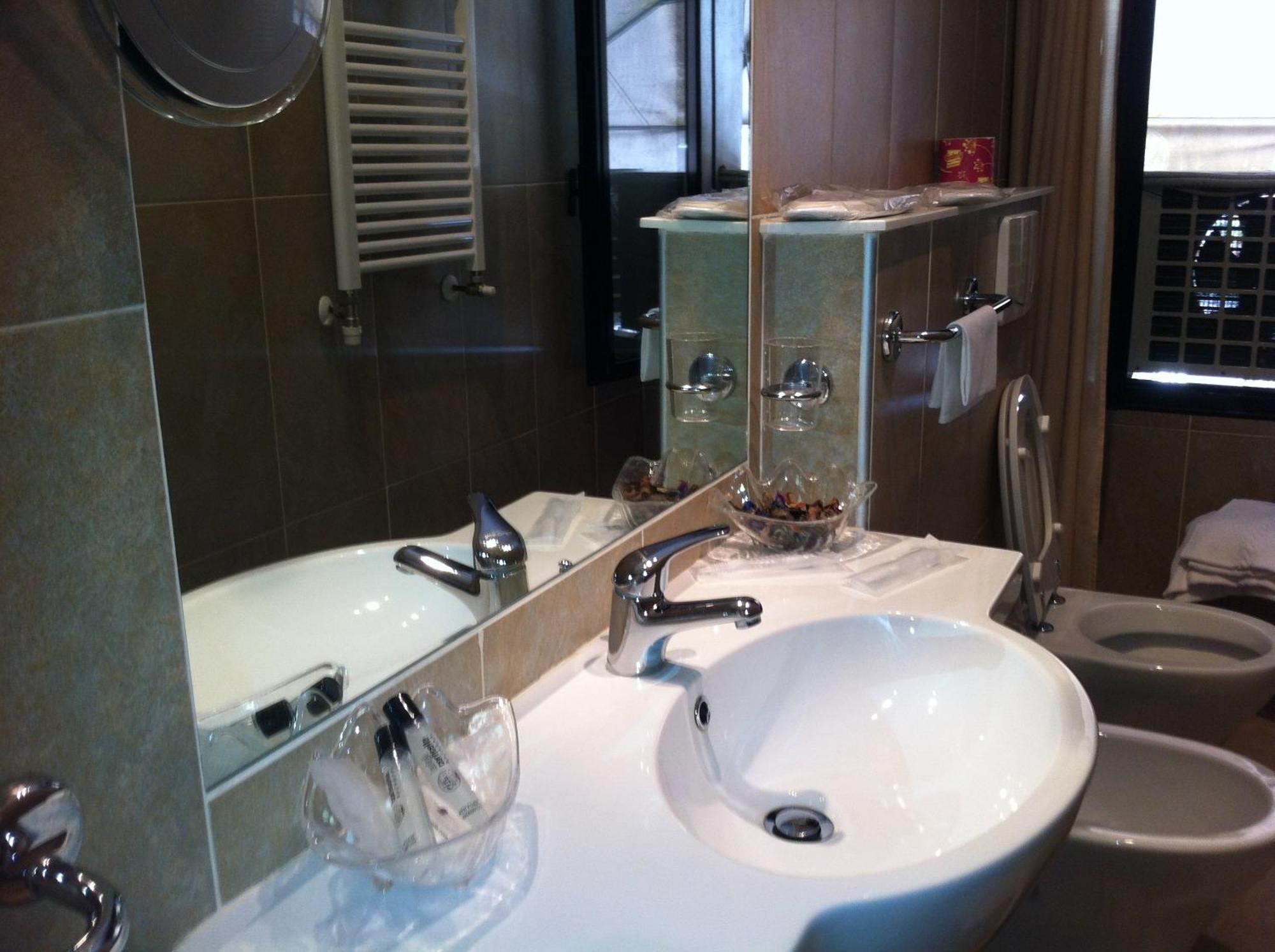Hotel Corticella Bologne Extérieur photo